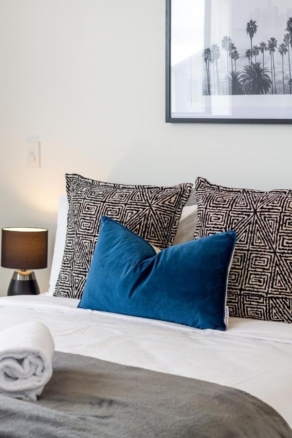 Upper Riccarton Dream - 2 Bed 2 Bath W/Carpark Apartment Christchurch Exterior photo