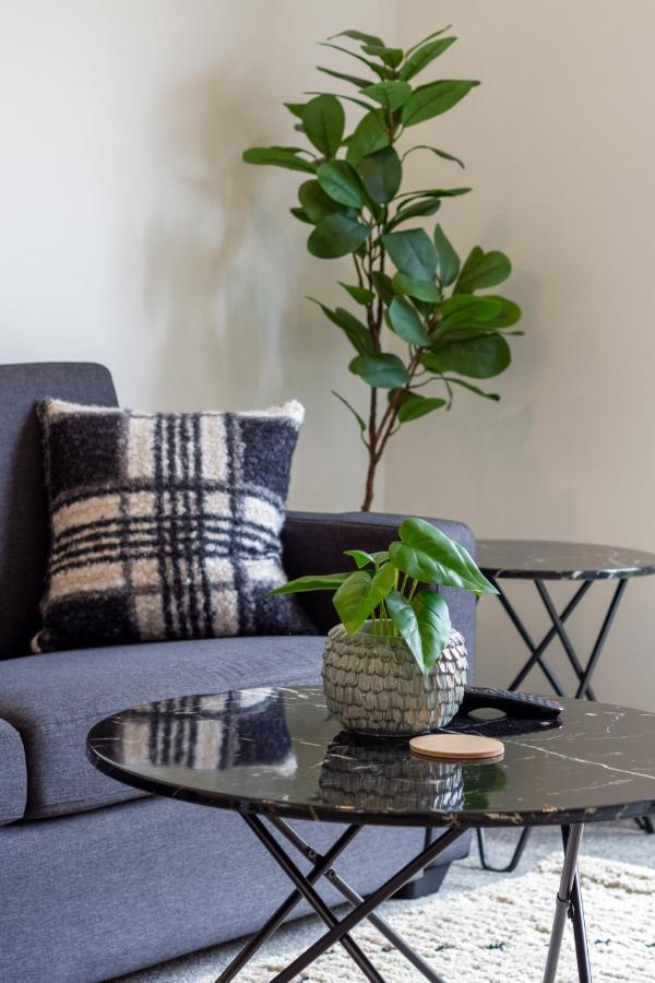 Upper Riccarton Dream - 2 Bed 2 Bath W/Carpark Apartment Christchurch Exterior photo