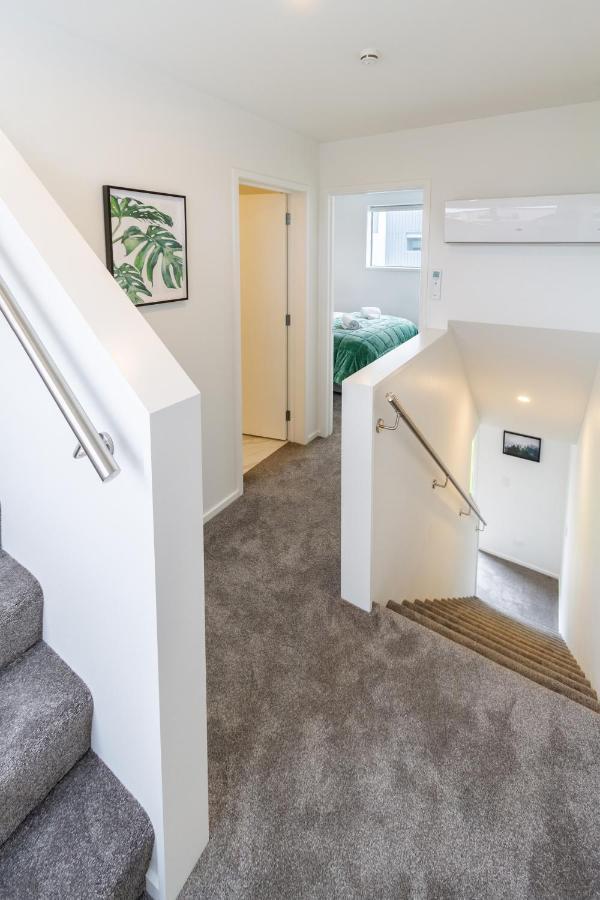 Upper Riccarton Dream - 2 Bed 2 Bath W/Carpark Apartment Christchurch Exterior photo